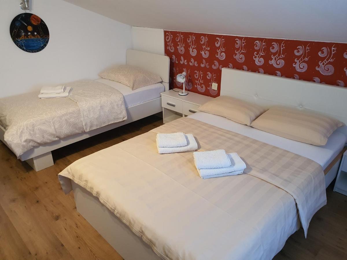 Apartma Louis Dutovlje Luaran gambar