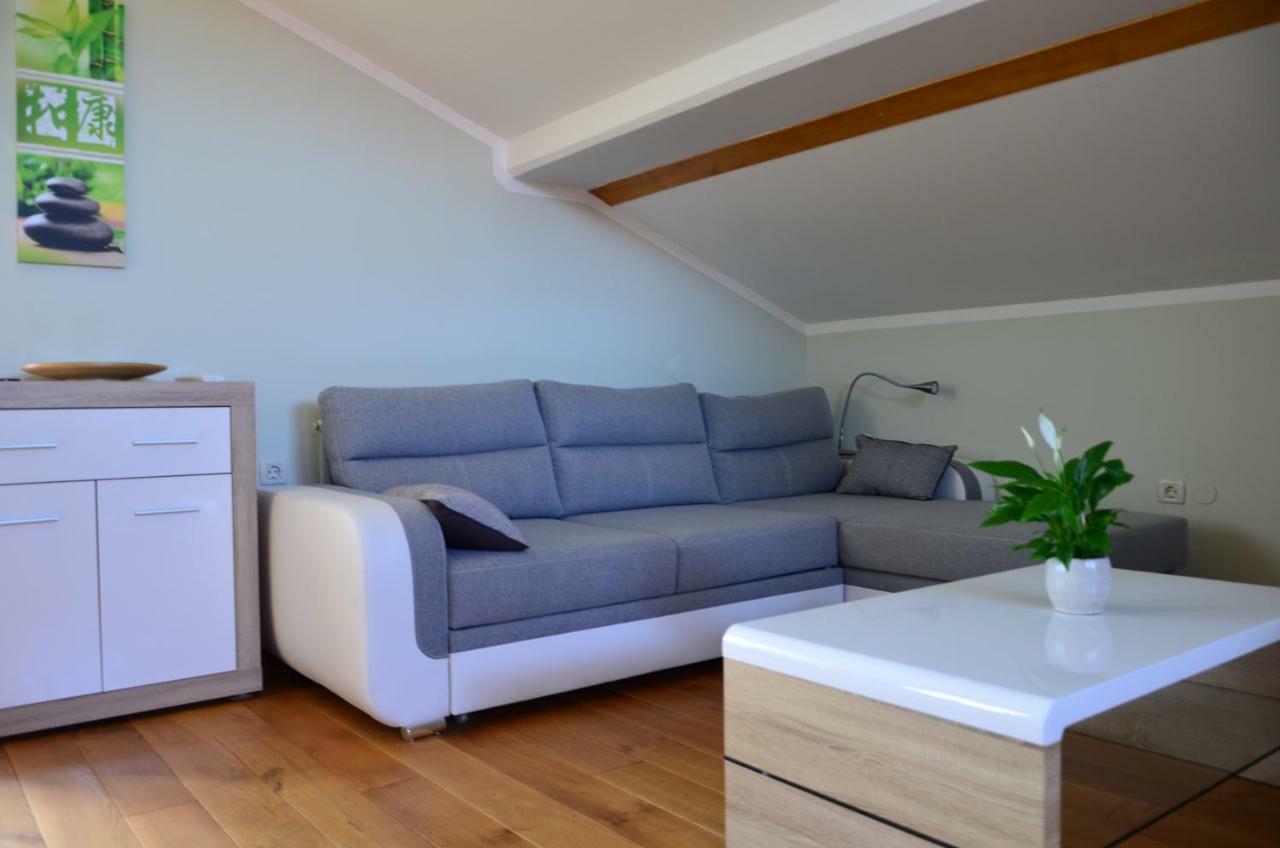 Apartma Louis Dutovlje Luaran gambar